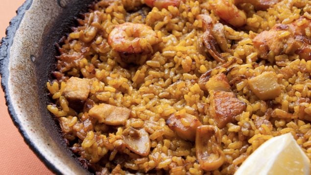 Paella, tapas