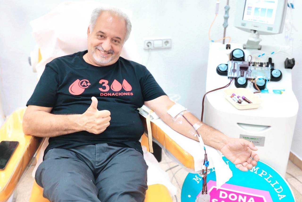 Juan Carmona ha alcanzado las 300 donaciones de sangre.