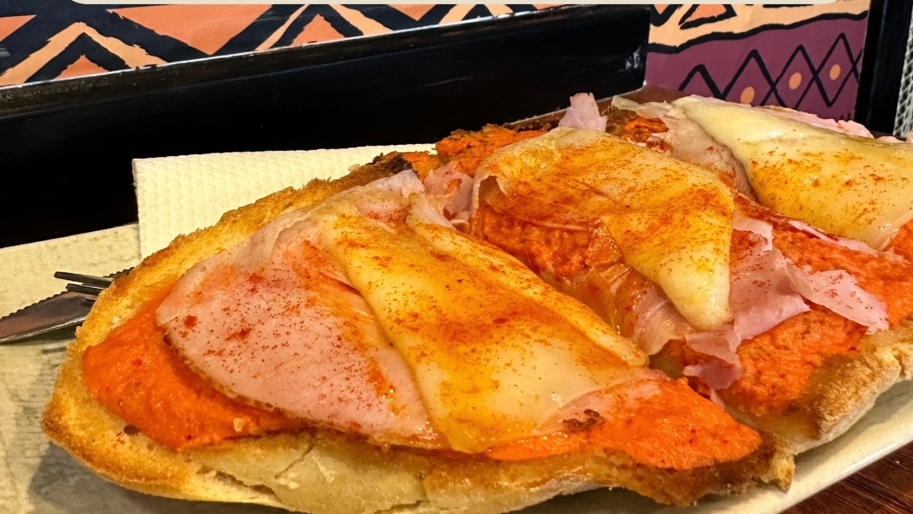 Este bar combina un trato cálido, tostadas innovadoras y una oferta calidad-precio inmejorable. Fuente: Asante