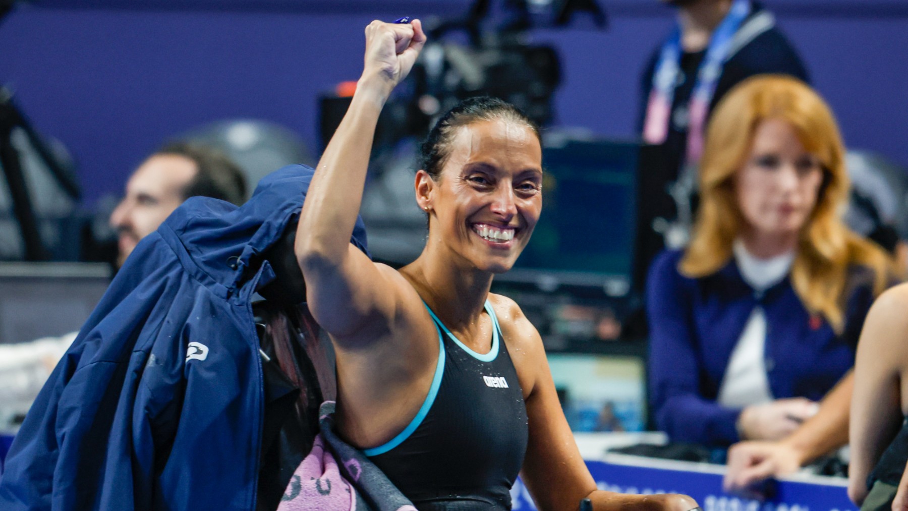 Teresa Perales celebra su bronce en París. (EFE)