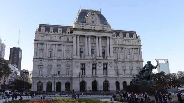 Javier Milei, Palacio Libertad, Cristina Kirchner, Buenos Aires, Argentina