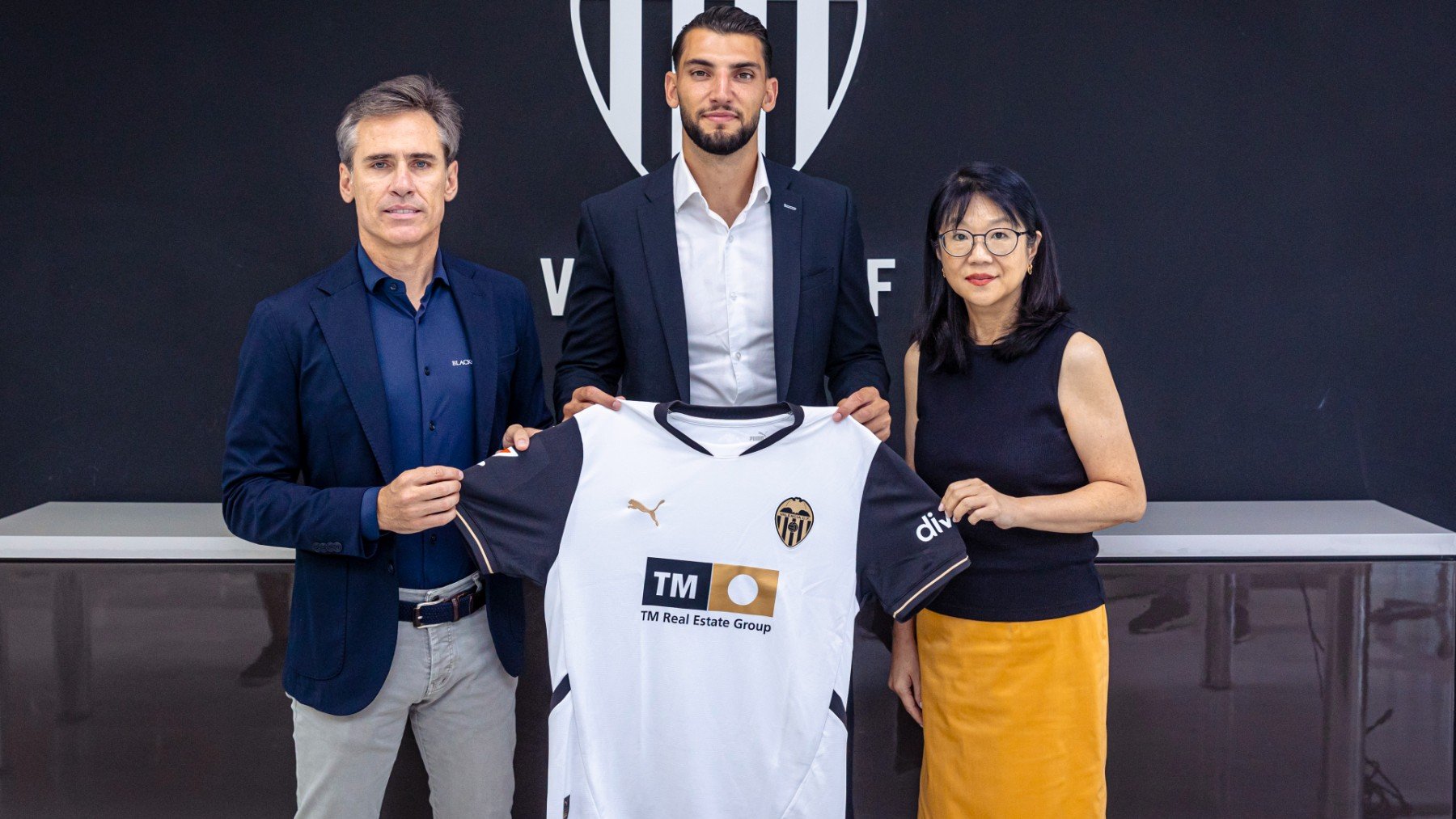 Rafa Mir, en su presentación con el Valencia. (EP)