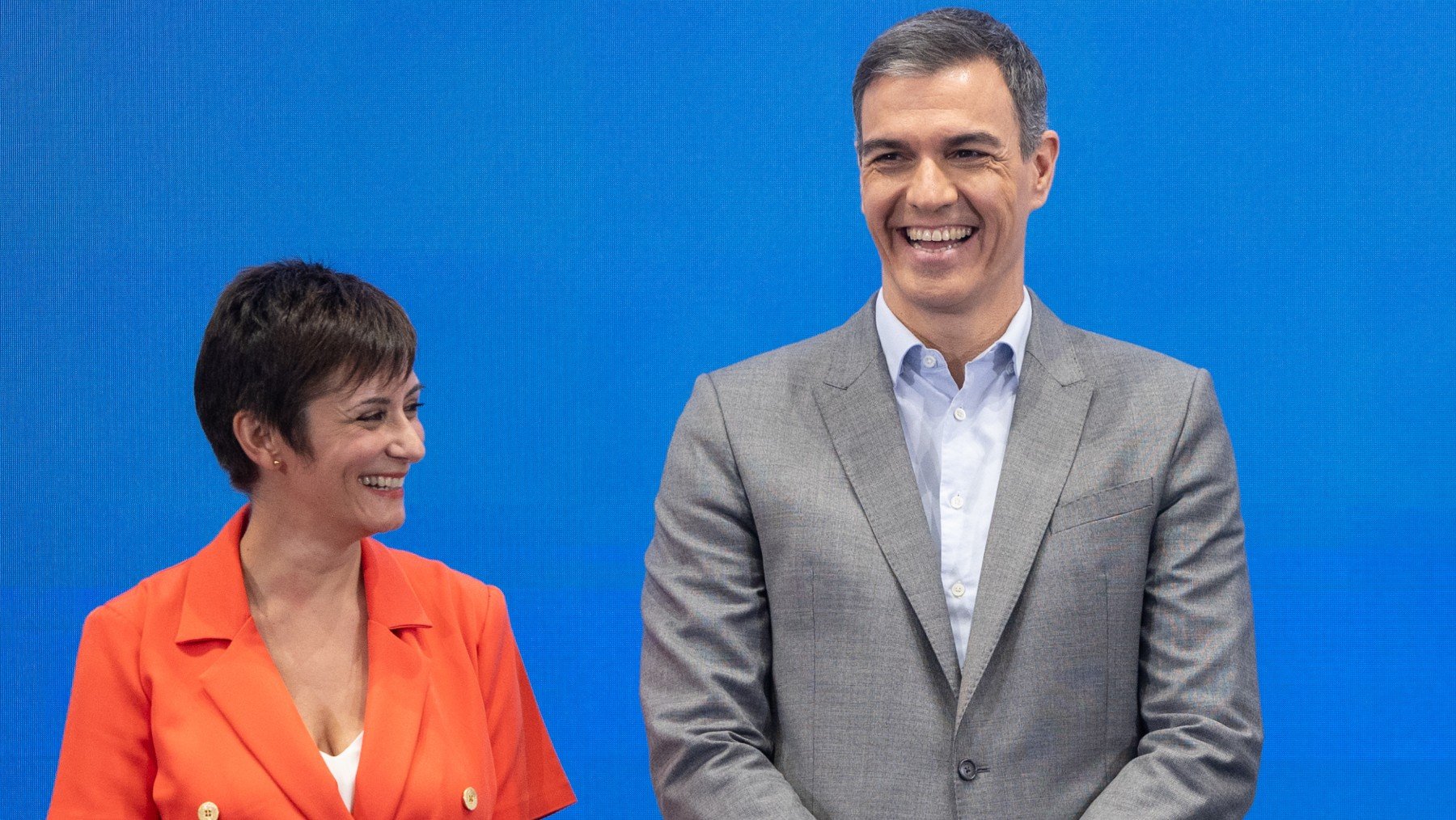 Isabel Rodríguez y Pedro Sánchez.