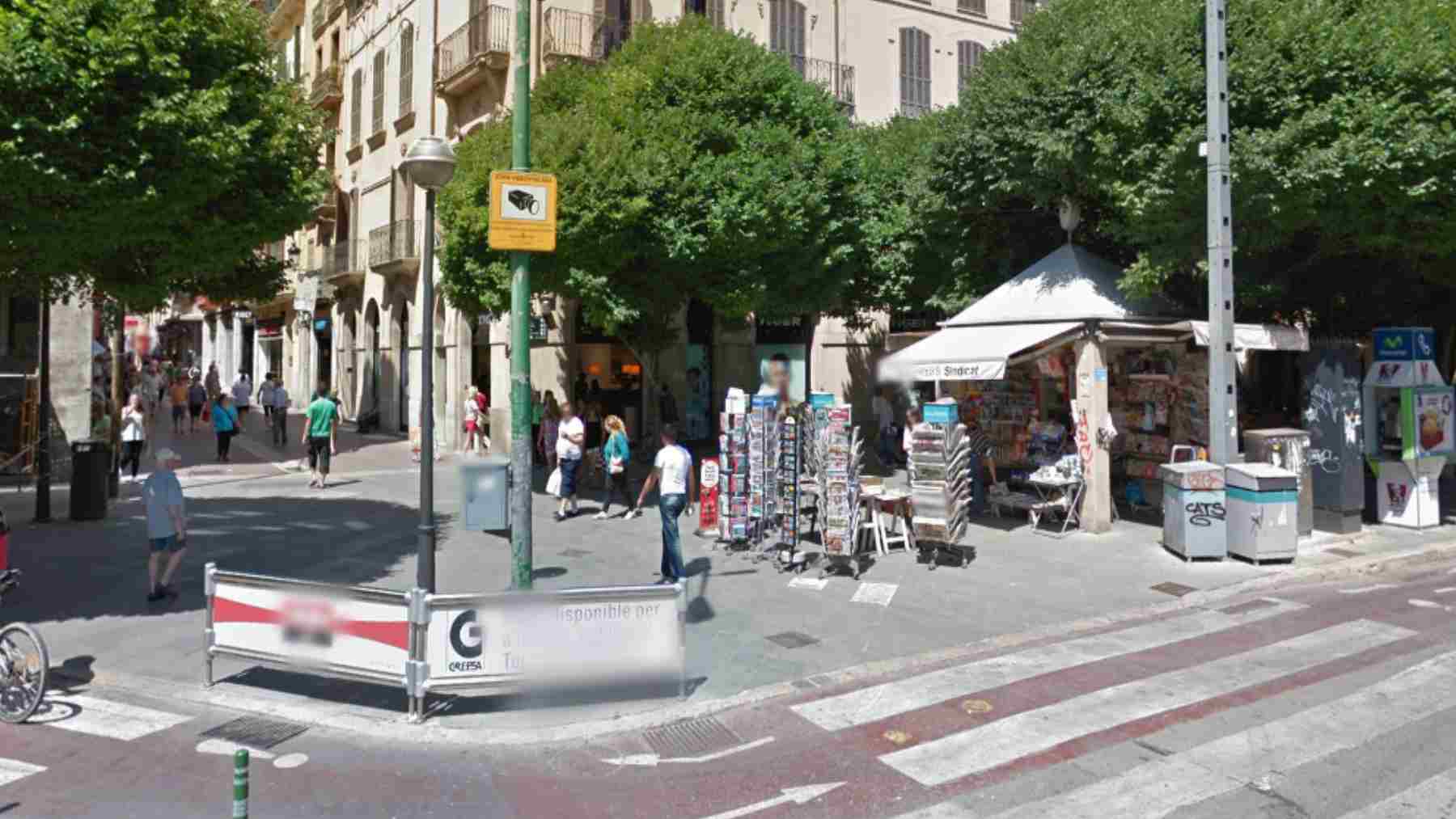 Quiosco de prensa de la Porta de Sant Antoni en Palma.