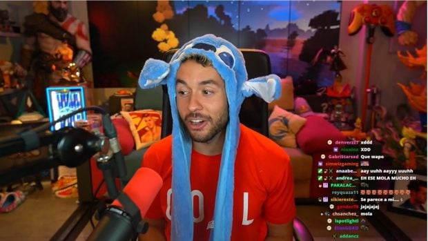 The Grefg se ha mostrado muy contento con la cabeza de Stitch que le han regalado Frank (Twitch).