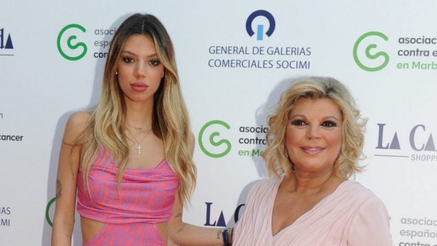 Alejndra Rubio y Terelu Campos, posando en un evento en Madrid