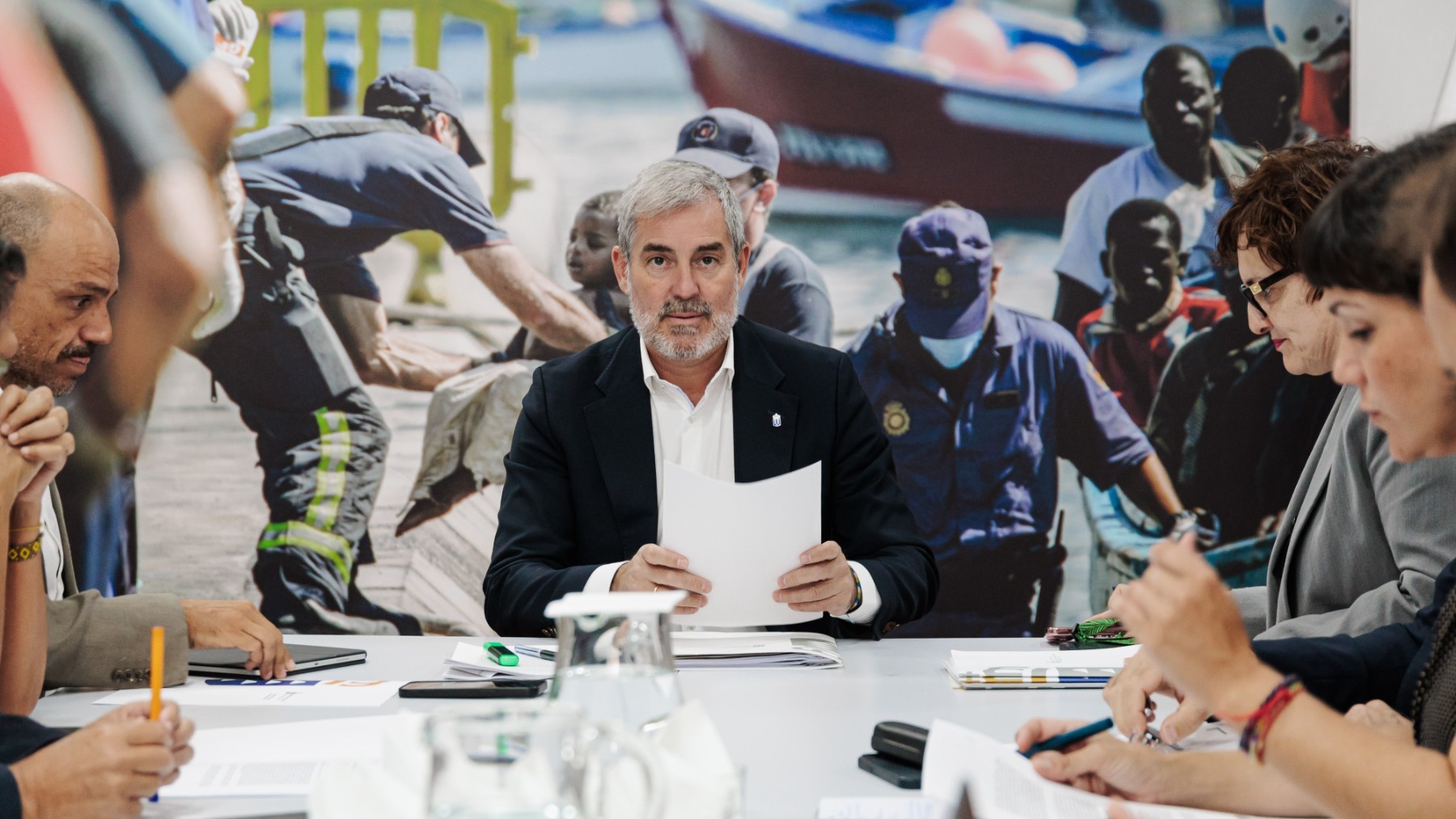 Fernando Clavijo en una reunión con diferentes ONG. (Foto_ Europa Press)