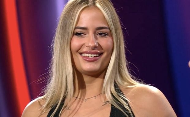 Laura es la hija de María José Galera y entra en la casa de Gran Hermano (Mediaset).