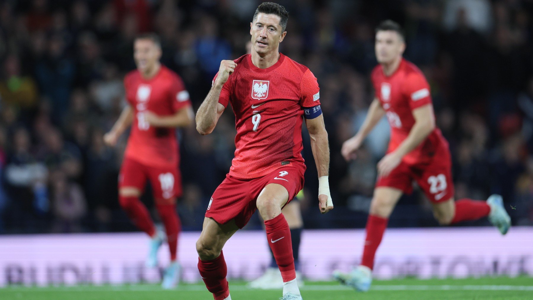 Lewandowski con Polonia. (EFE)