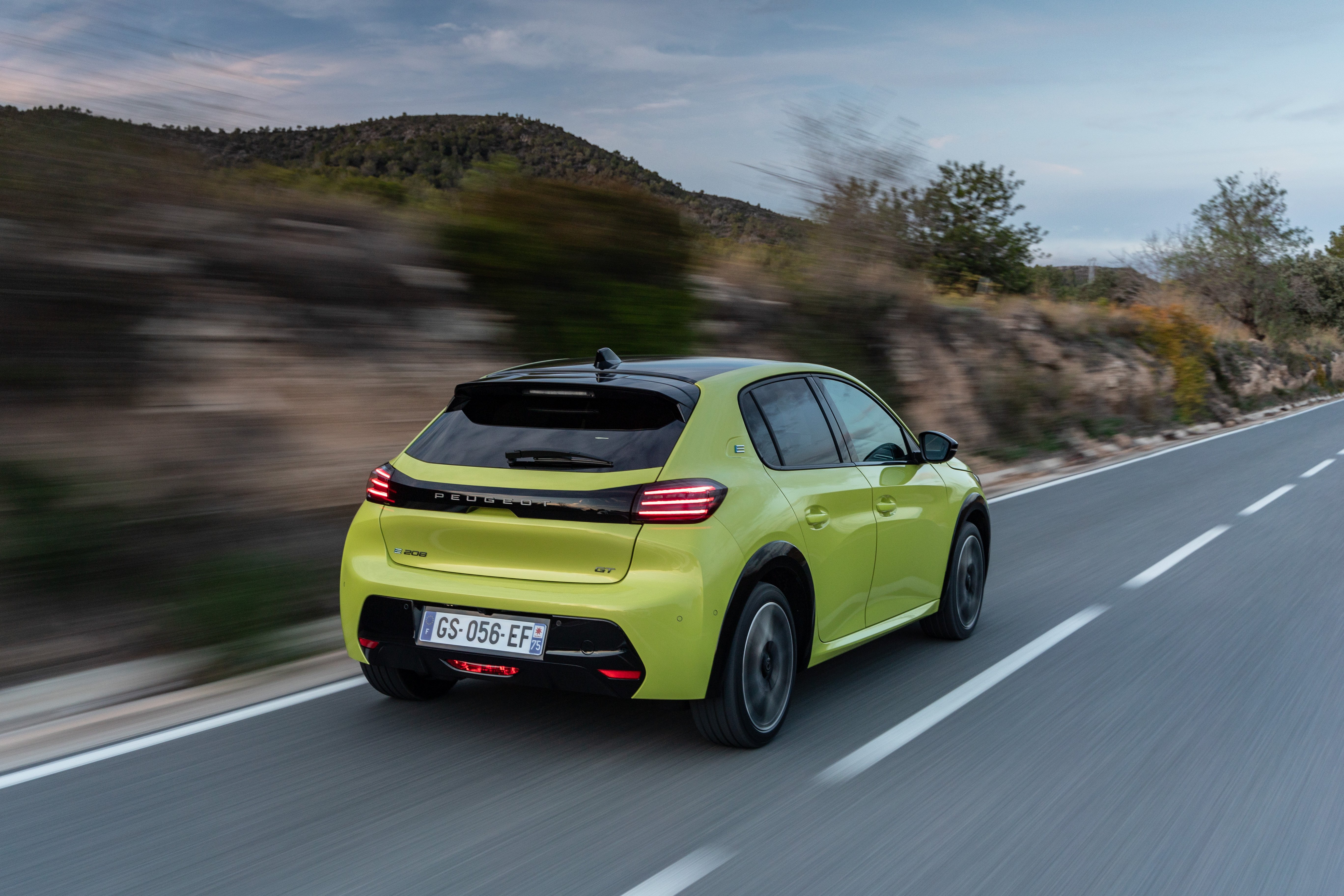 Nuevo Peugeot 208 Hybrid.