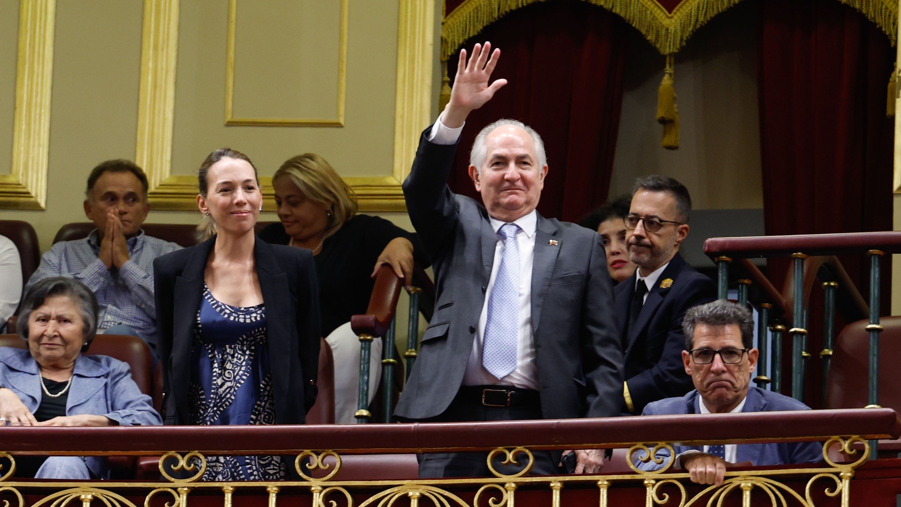 La hija de Edmundo González y Antonio Ledezma en el Congreso. (Foto: EFE)