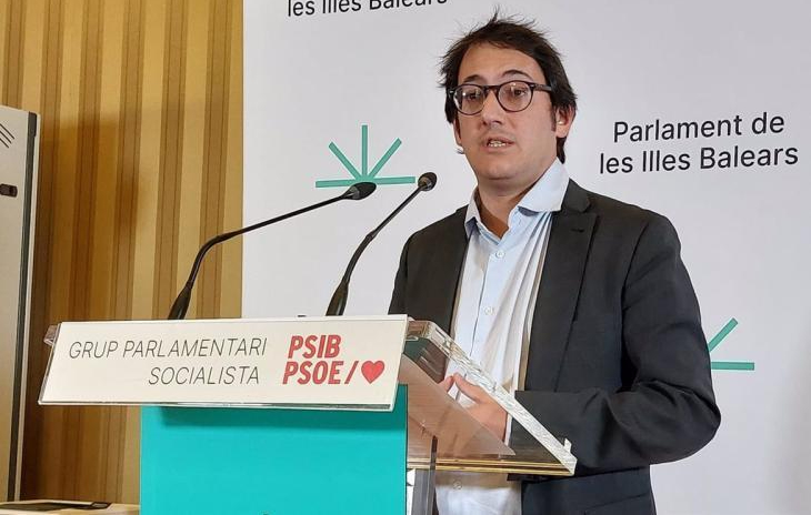 Iago Negueruela, portavoz del PSOE en el Parlament balear.