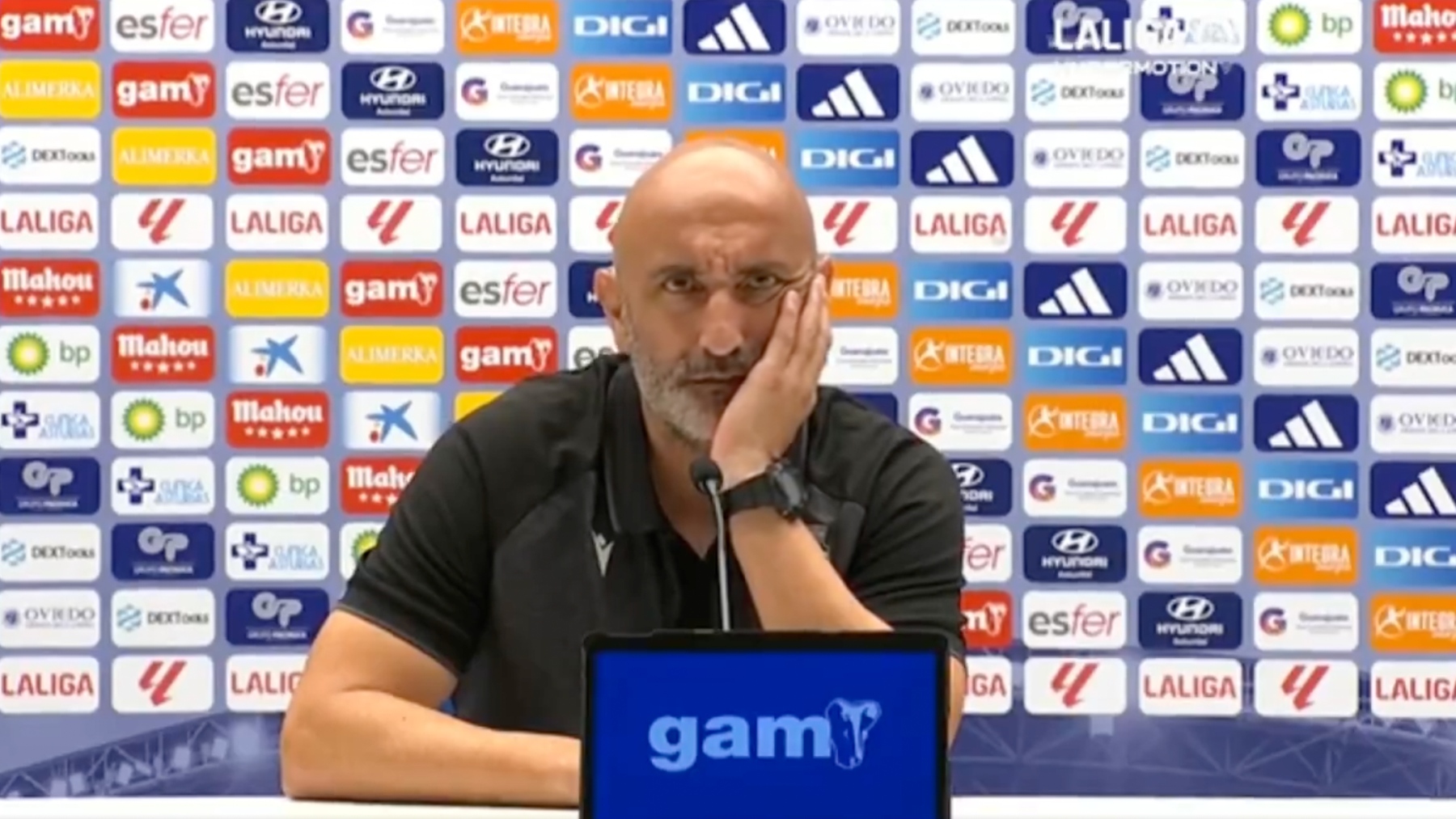 Abelardo en rueda de prensa.