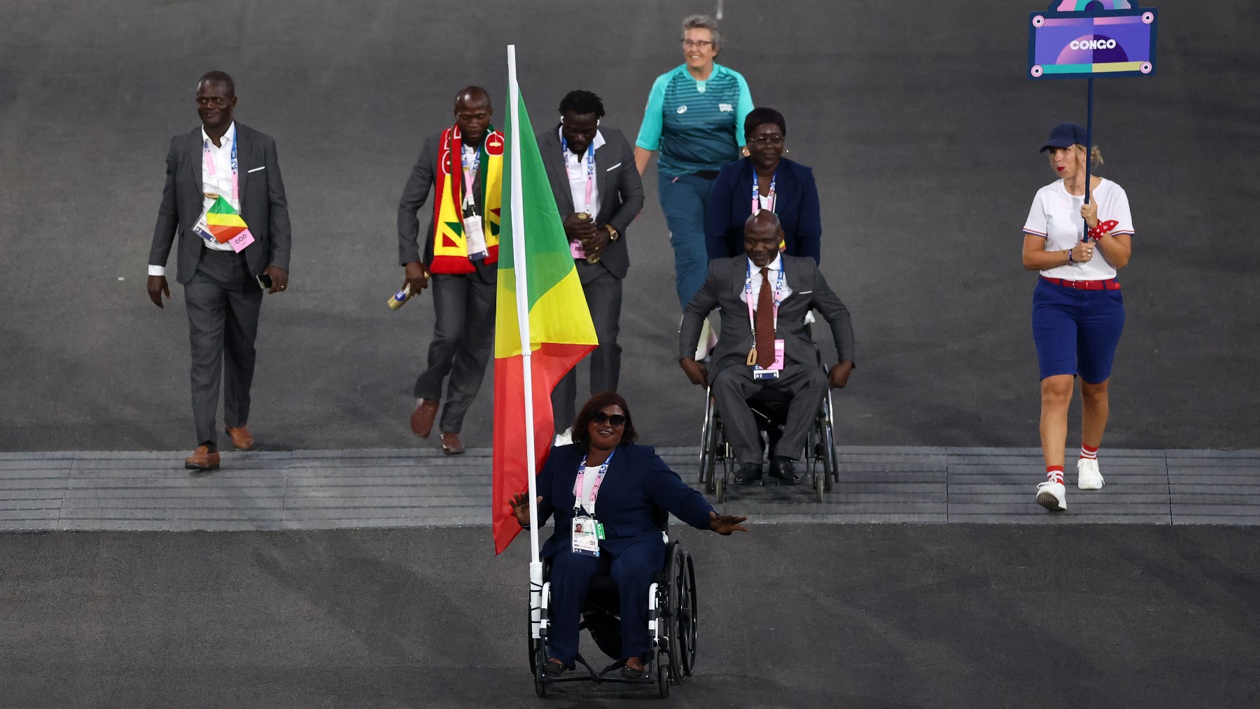 Mireille Nganga y el atleta Emmanuel Grace Mouambako. (Getty)