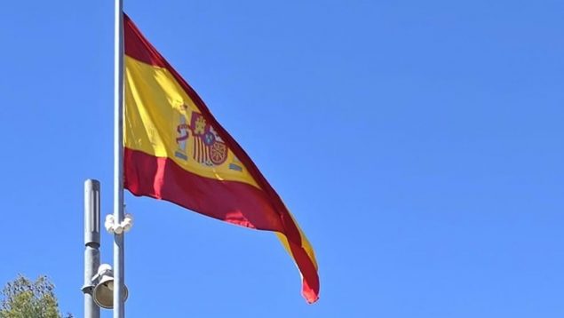 Vox Baleares bandera España colegios