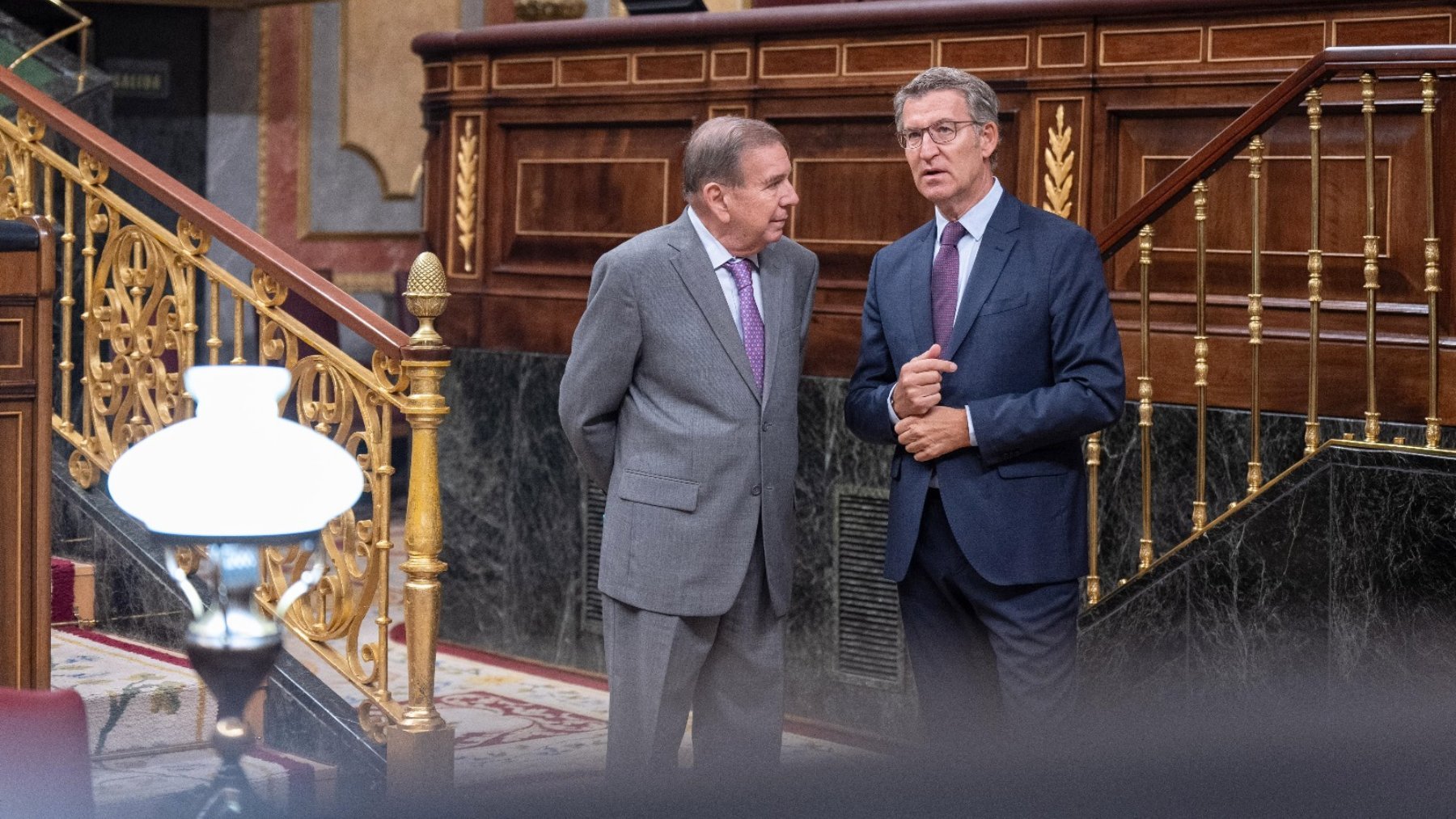 Edmundo González con Alberto Núñez Feijóo.