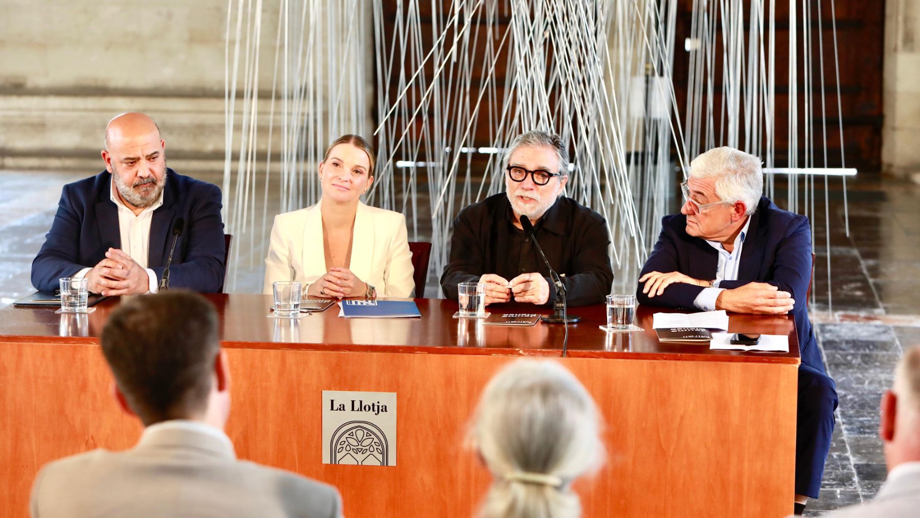 Margalida Prohens y Jaume Plensa, junto con el alcalde de Palma y el comisario de la exposición.