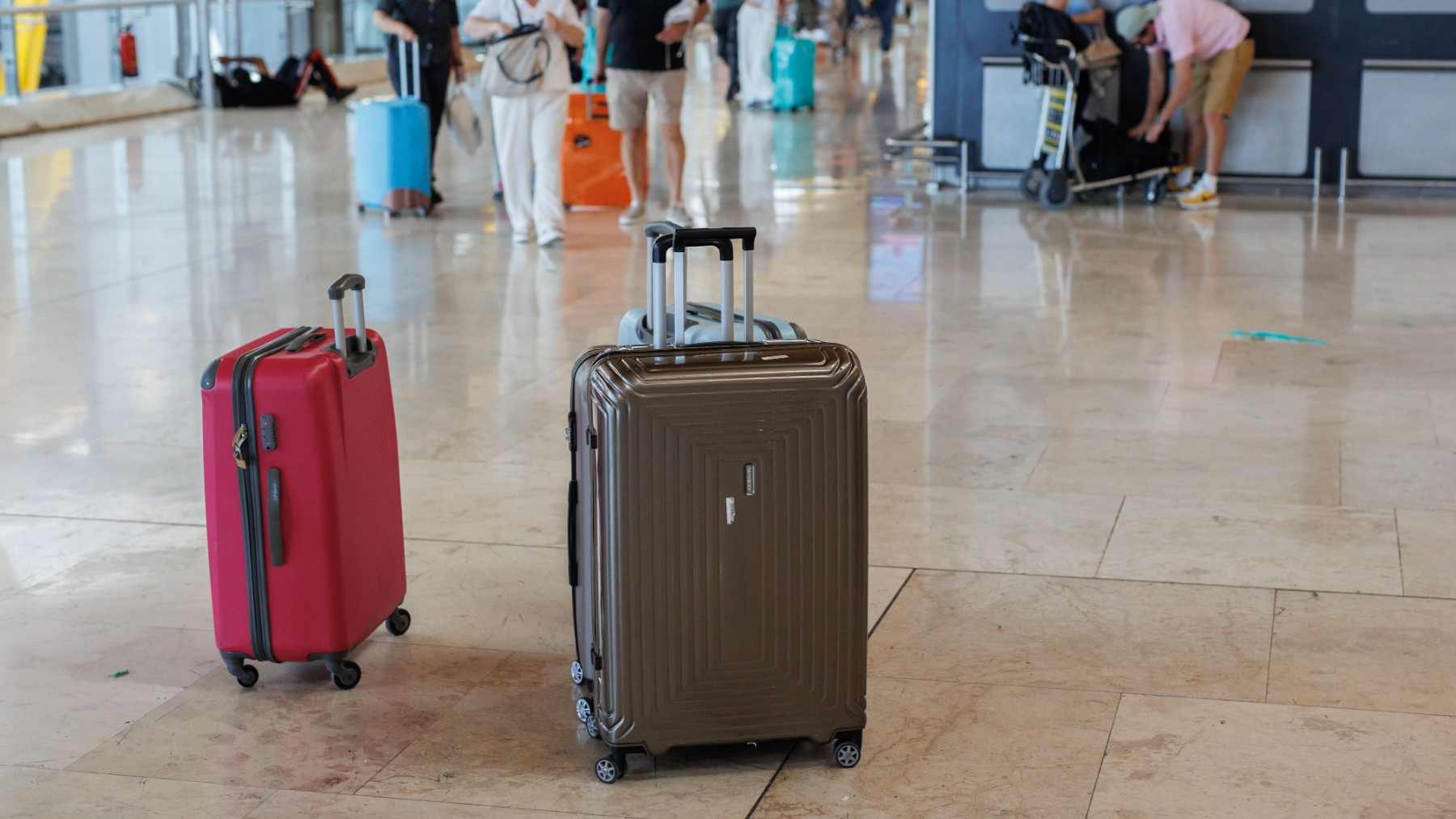 Maletas en la terminal T4 del Aeropuerto Adolfo Suárez. (EP)