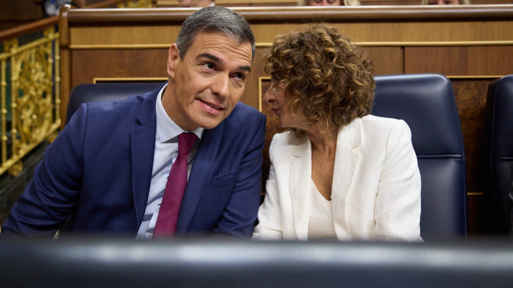 Pedro Sánchez y María Jesús Montero en el Congreso. (EP)