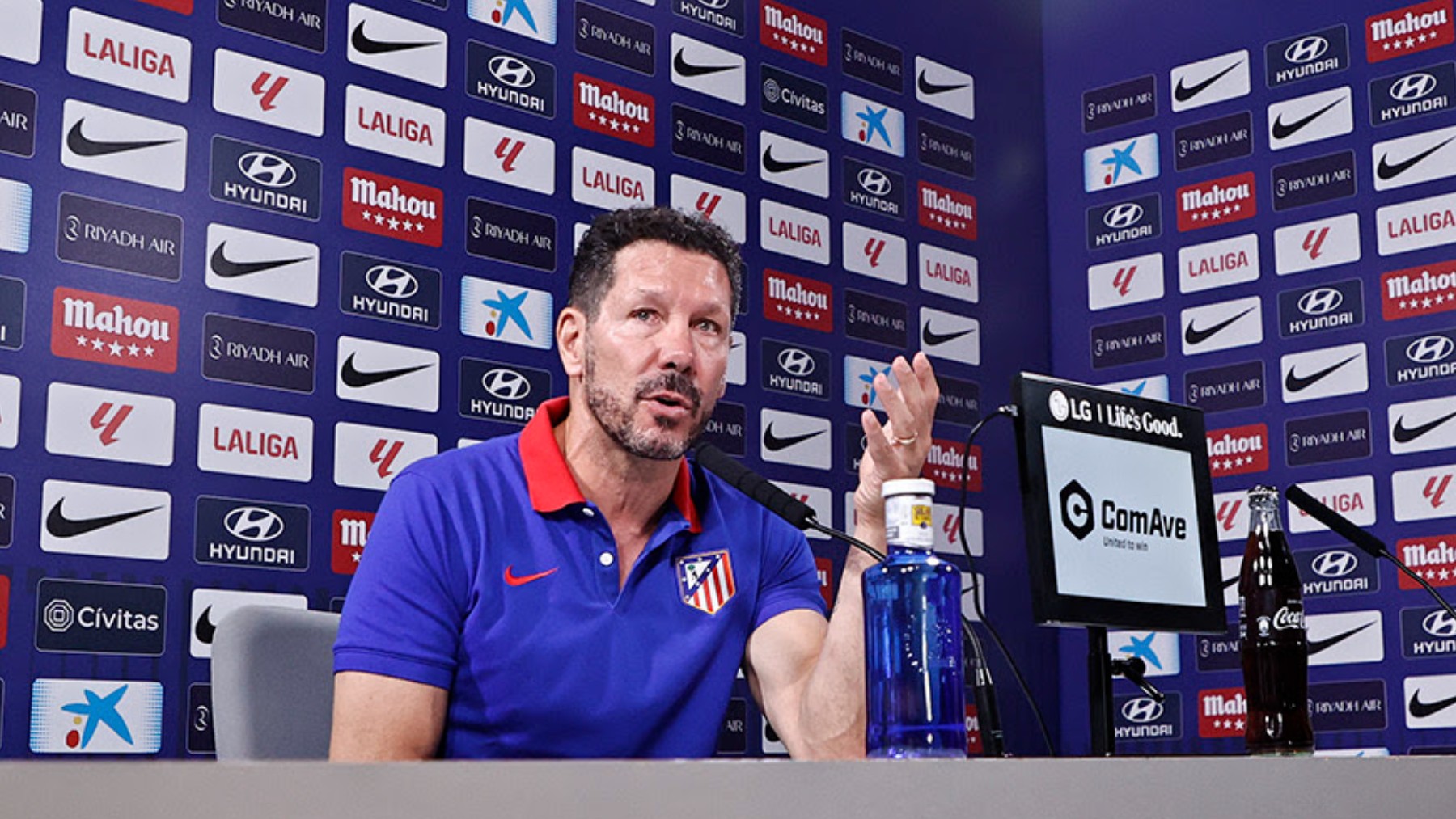 Simeone, hoy, en la rueda de prensa.