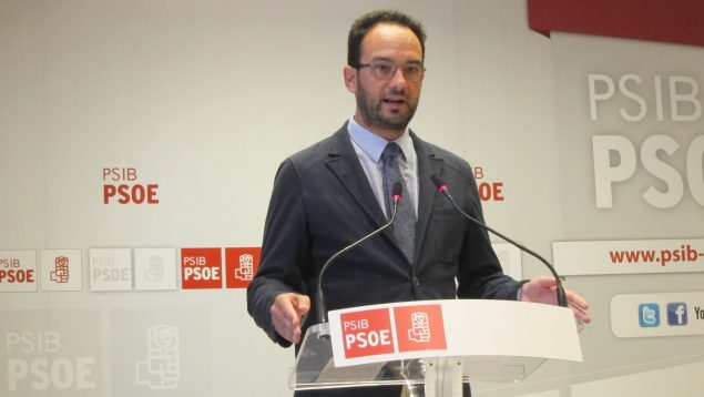 Antonio Hernando, Óscar López, secretario de Estado de Telecomunicaciones, PSOE Hernando