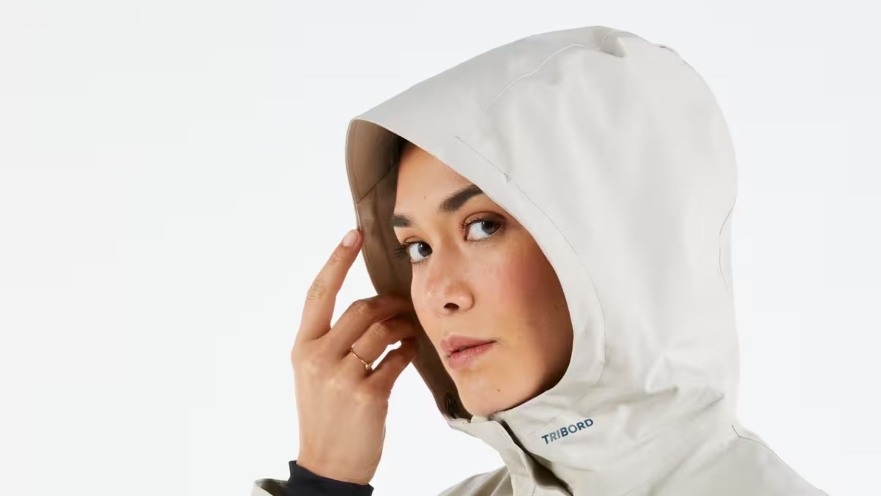 El chubasquero impermeable de Decathlon.