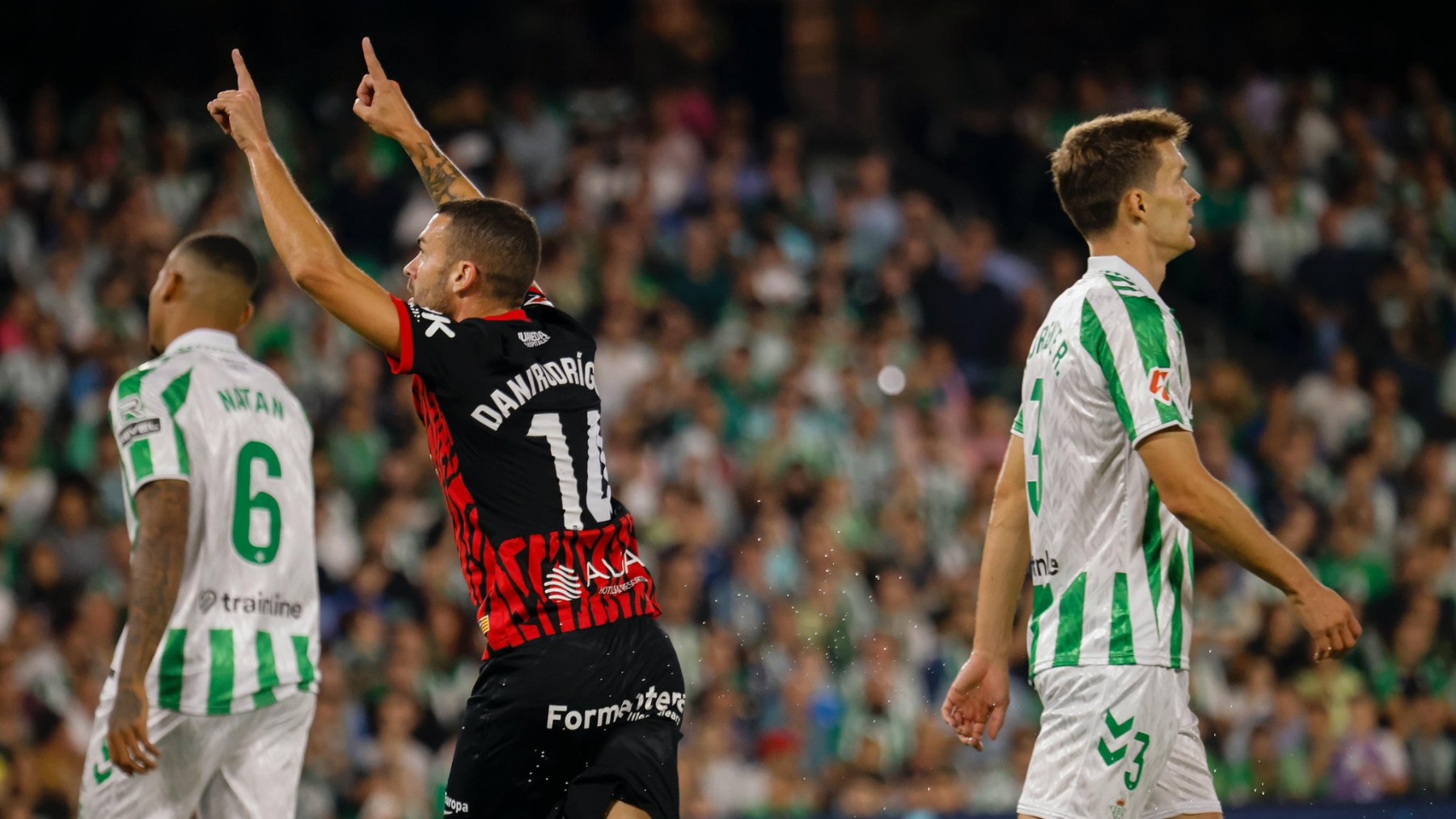 Dani Rodríguez celebra su segundo gol de la temporada.