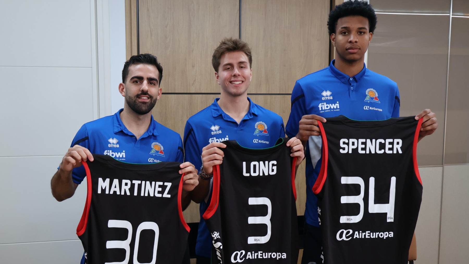 Martínez, Long y Spencer.