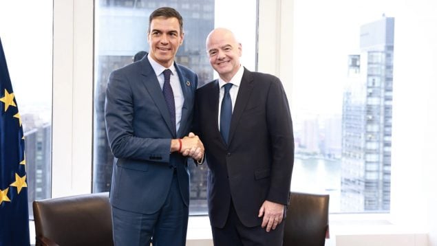 Pedro Sánchez, Infantino