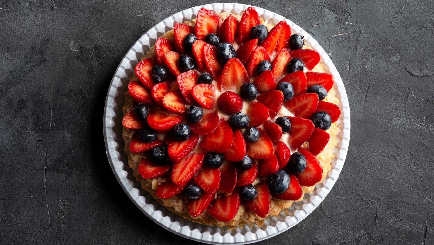 Tarta de frutos del bosque.