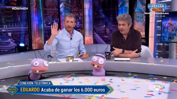 Pablo Motos ha intentado por todos los medios que Eduardo creyese que había ganado 6.000 euros de premio (Atresmedia).