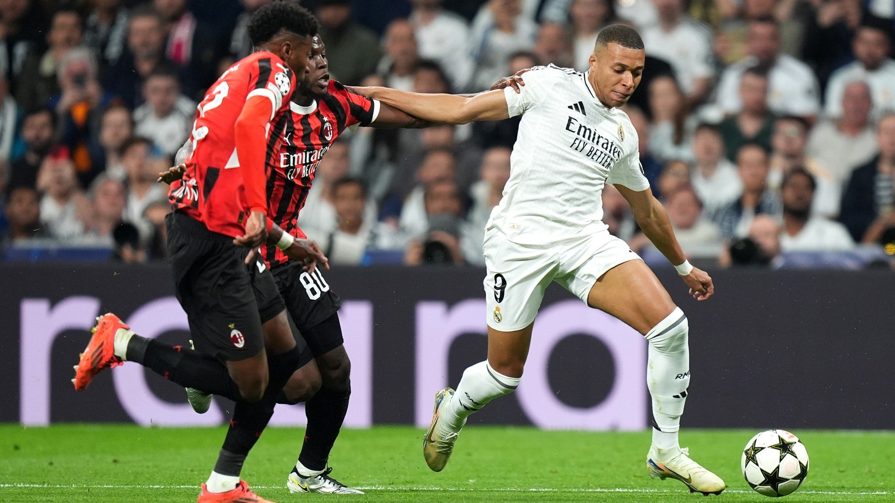 Mbappé, contra el Milan en un partido de la Champions League. (Getty)