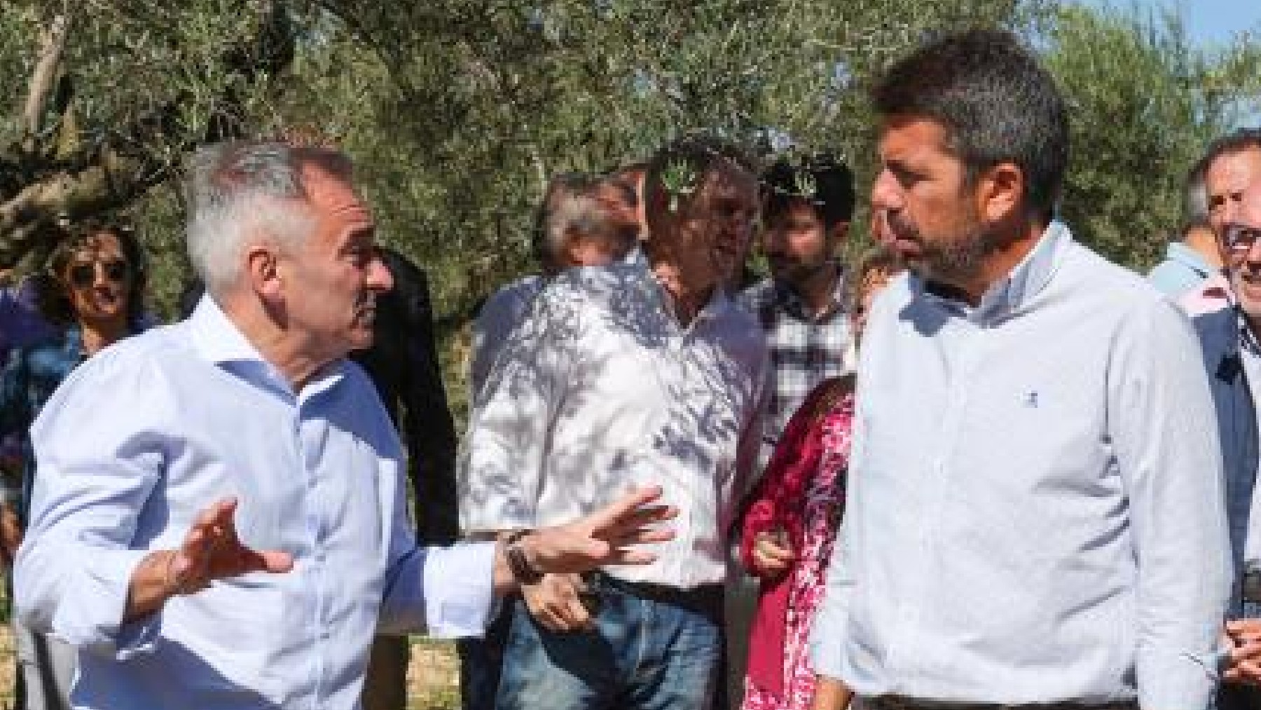 Miguel Barrachina, con Carlos Mazón, el día en que la Generalitat Valenciana concedió 17 millones en ayudas a la agricultura y la ganadería por la sequía.