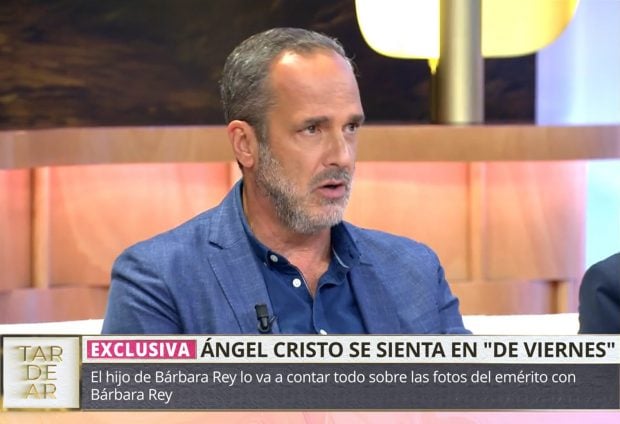 Santi Acosta anuncia el invitado bomba de De Viernes en TardeAR. (Mediaset)