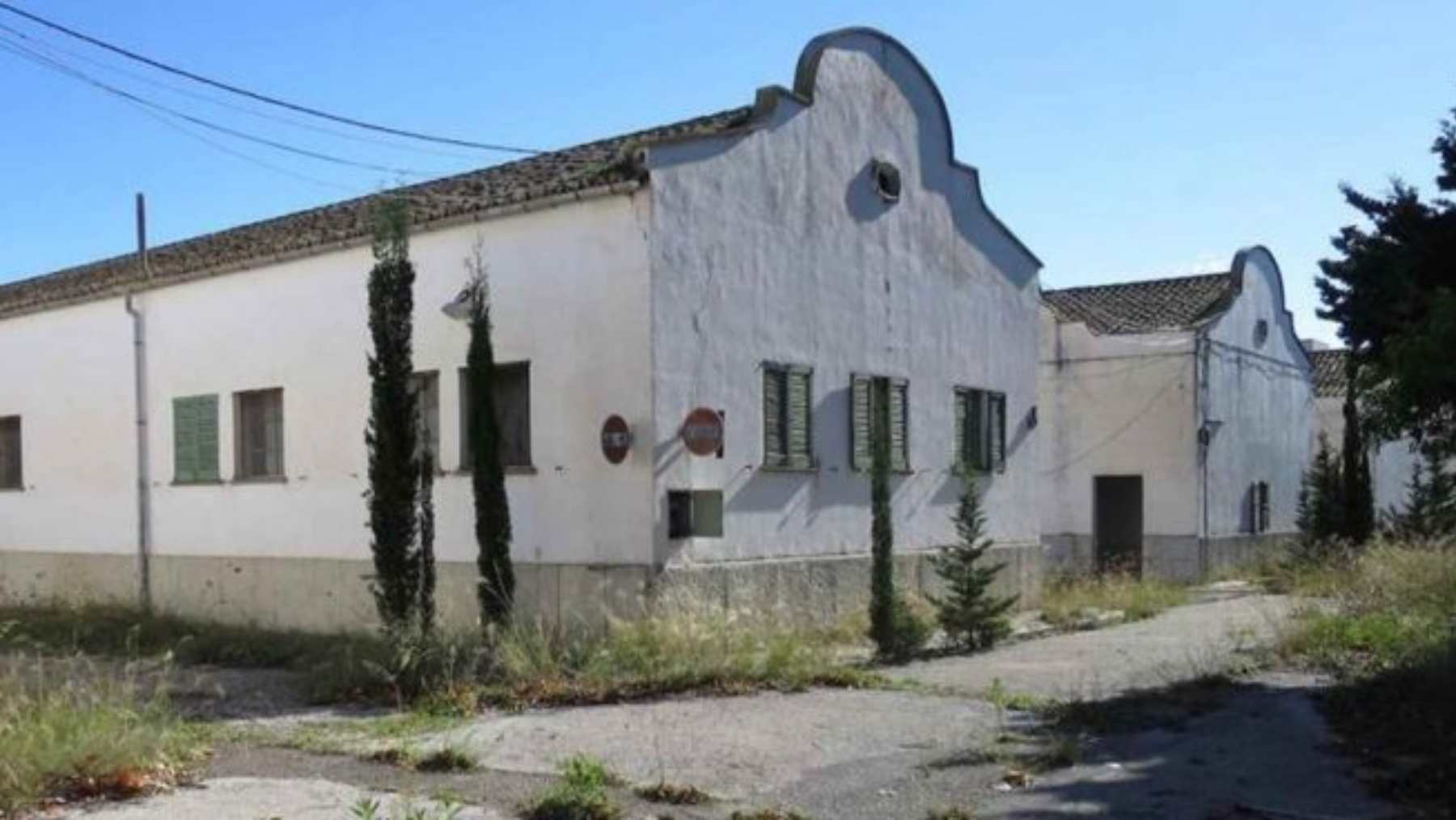 Imagen del interior del antiguo cuartel de Son Busquets en Palma.