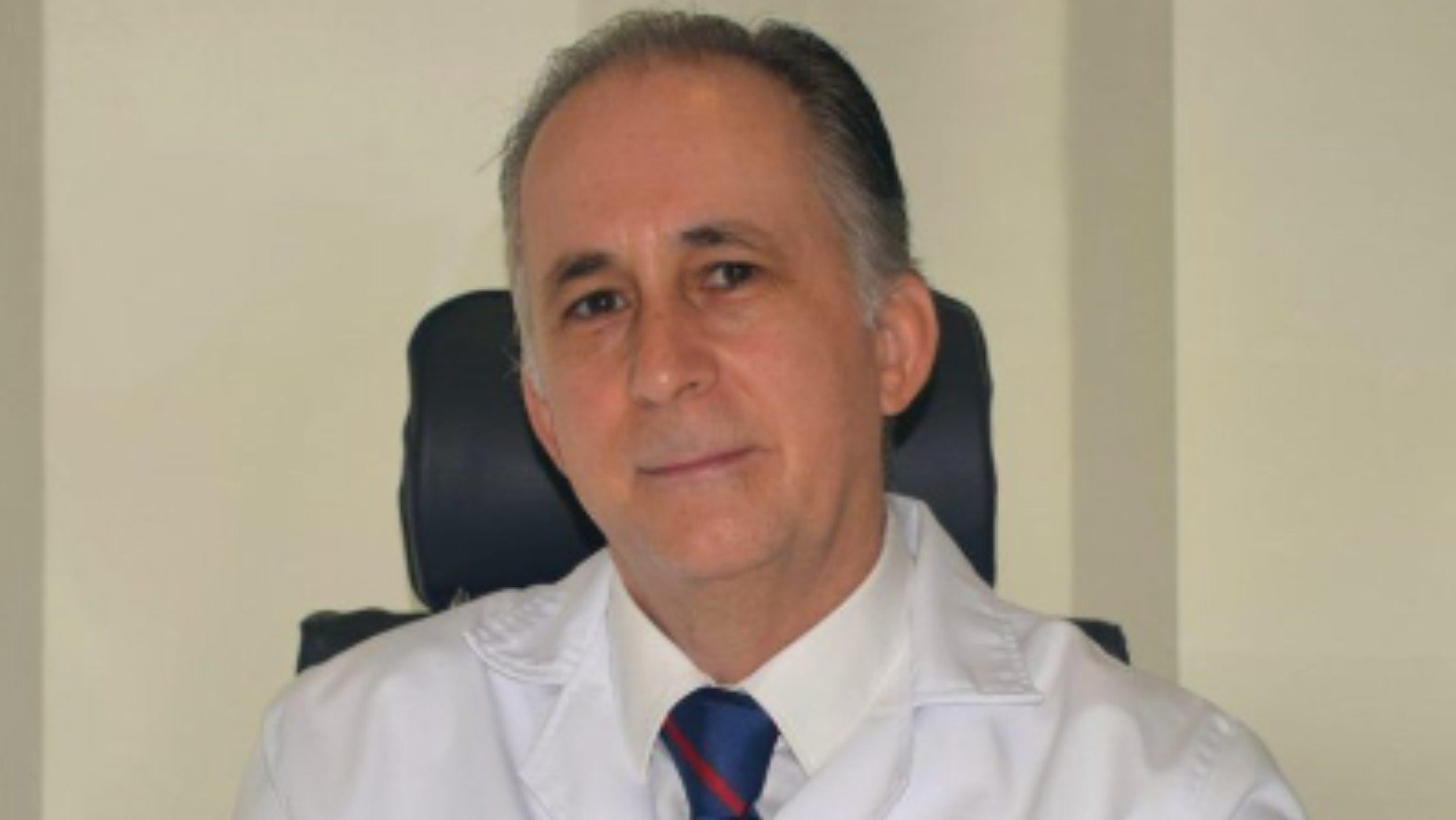 El doctor, Pablo Torrico.