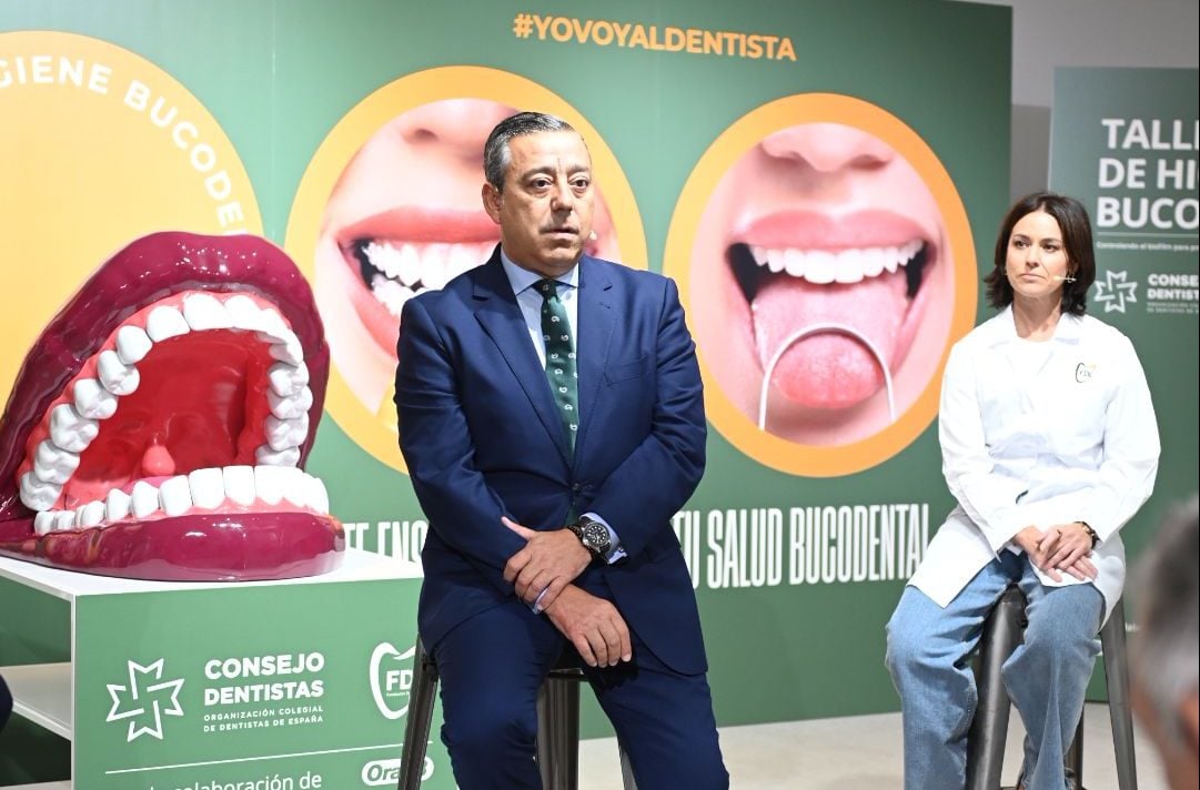 Dr. Óscar Castro y Dra. Carolina Escudero @ConsejoDeDentistas