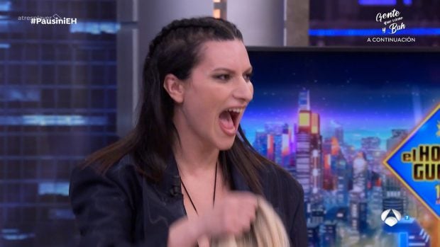 Laura Pausini ha sorprendido a todos al volver a ser morena tras aparecer rubia en un primer momento en El Hormiguero (Atresmedia).