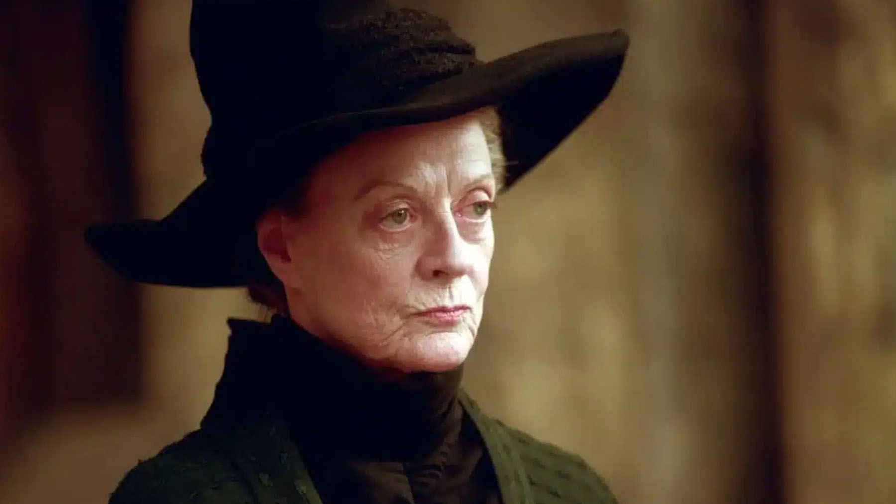 Maggie Smith en ‘Harry Potter y la piedra filosofal’ (Warner Bros).