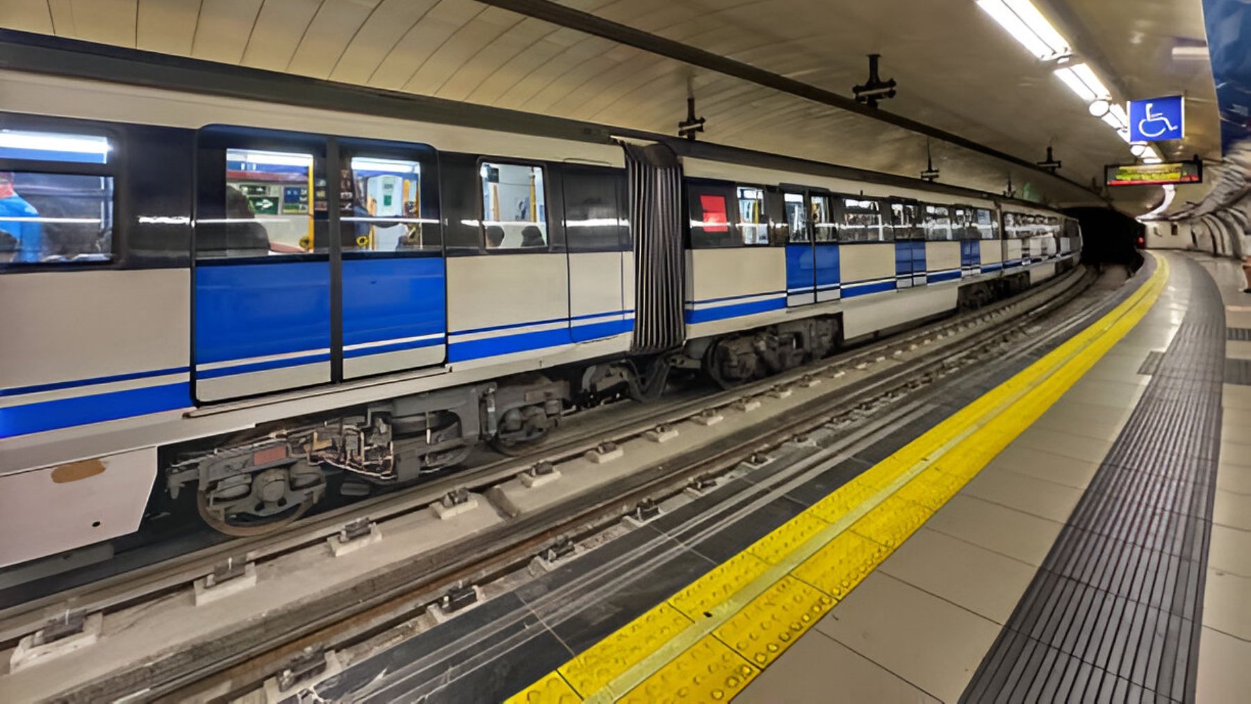 Estación de metro en Madrid.