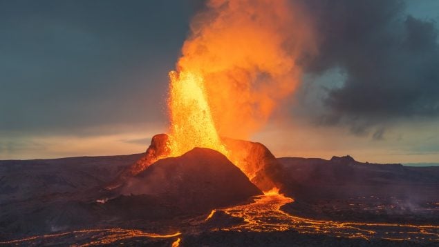 Supervolcán, Volcán, volcanes activos,