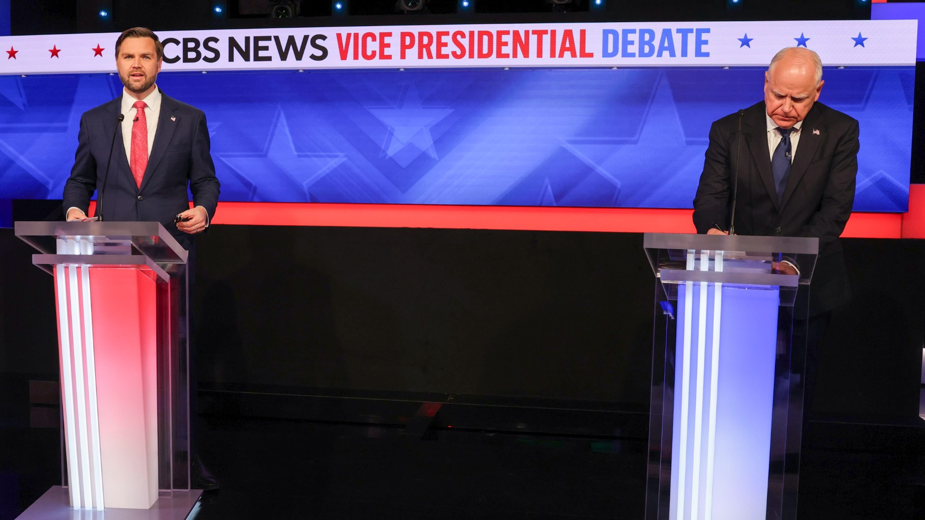 J. D. Vance y Tim Walz. (Foto_ Efe)