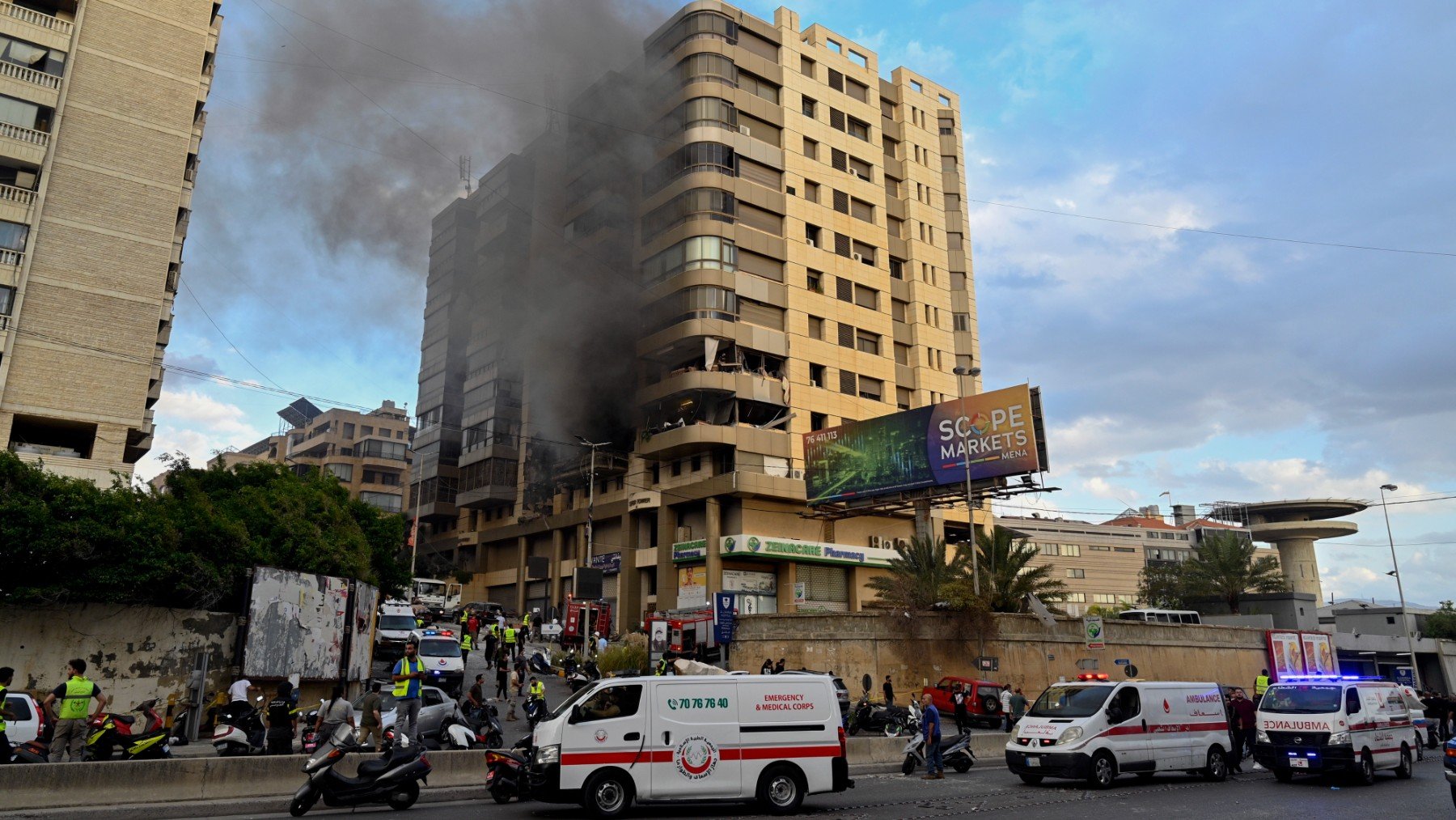 Un edificio alcanzado por un ataque militar israelí, en los suburbios del sur de Beirut.