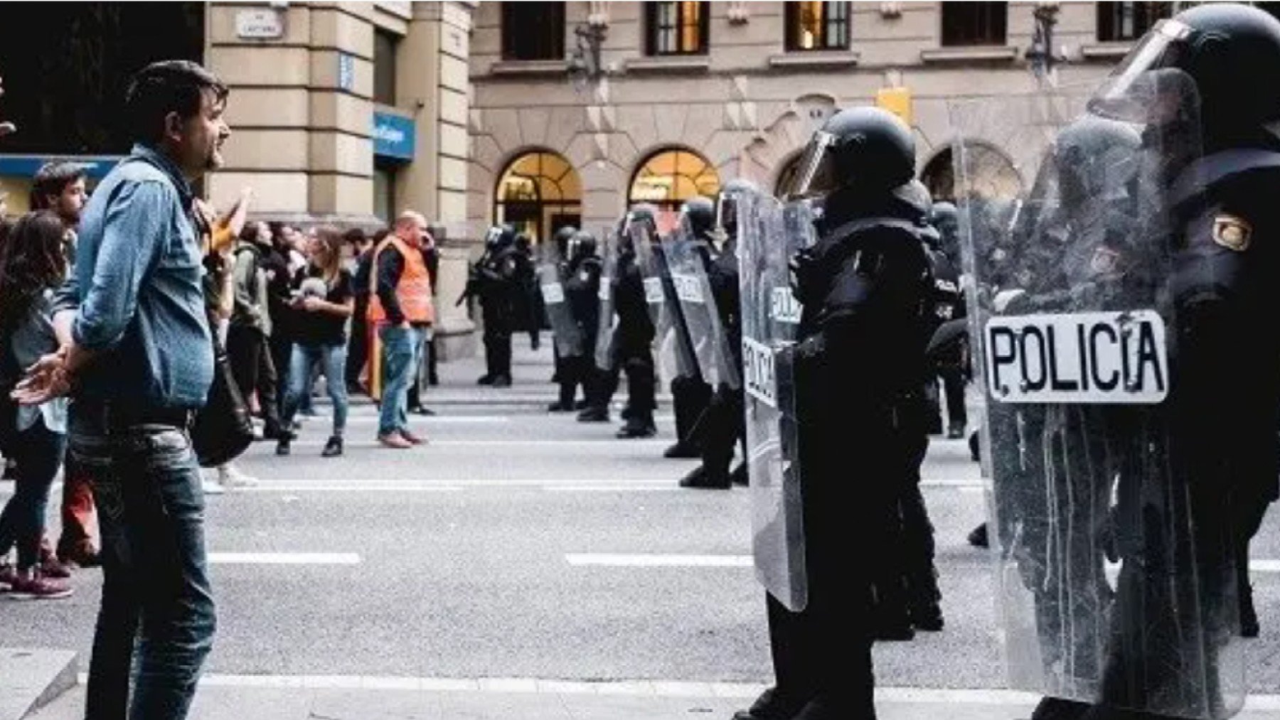 Delitos de desobediencia policial.