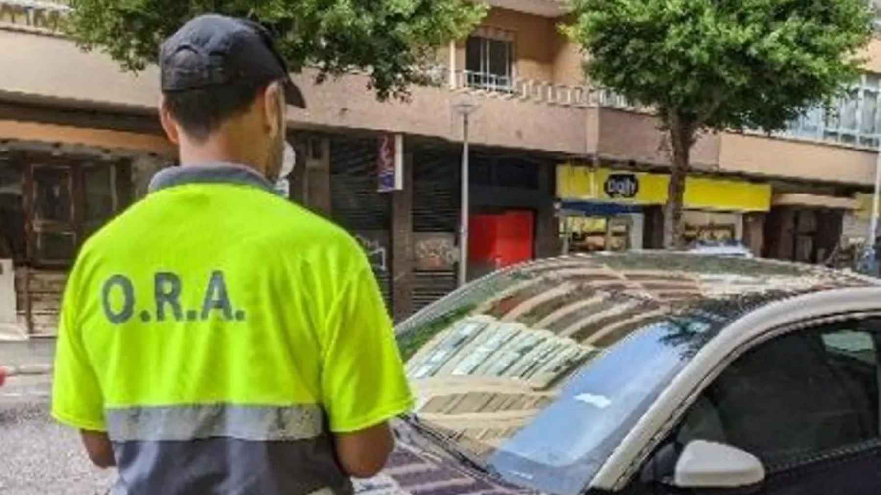 Controlador de la zona ORA del Ayuntamiento de Palma.