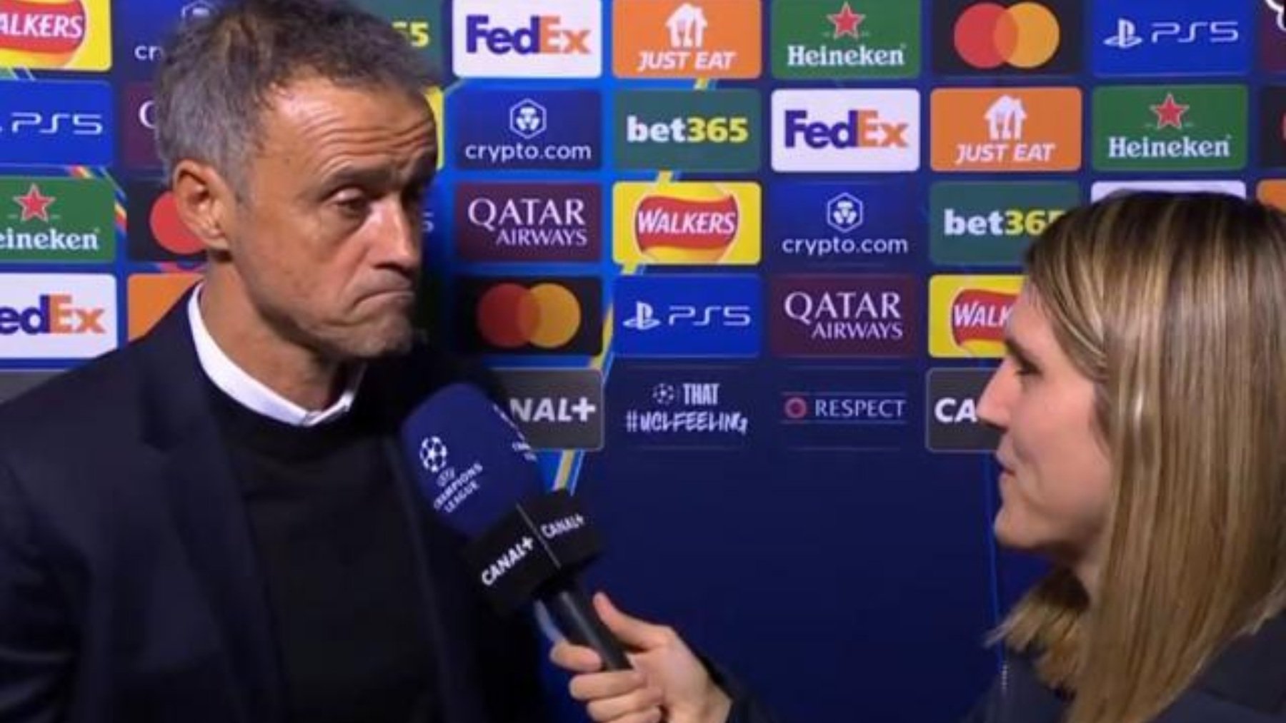 Luis Enrique con la periodista de ‘Canal + Francia’.