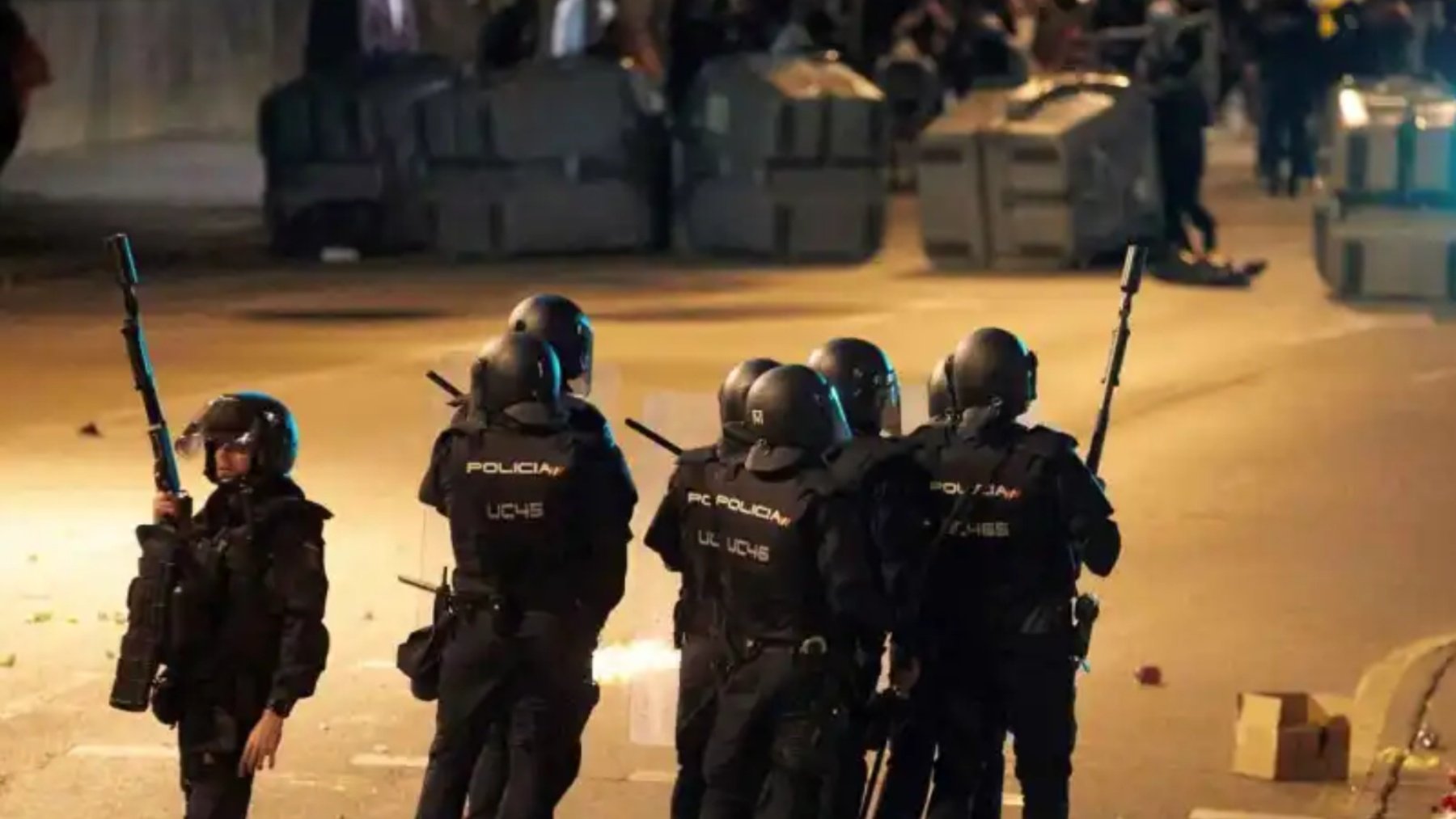 Policias de la UIP en una manifestación violenta.