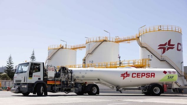 Cepsa, pionera en el suministro de combustible sostenible de aviación (SAF) en Canarias