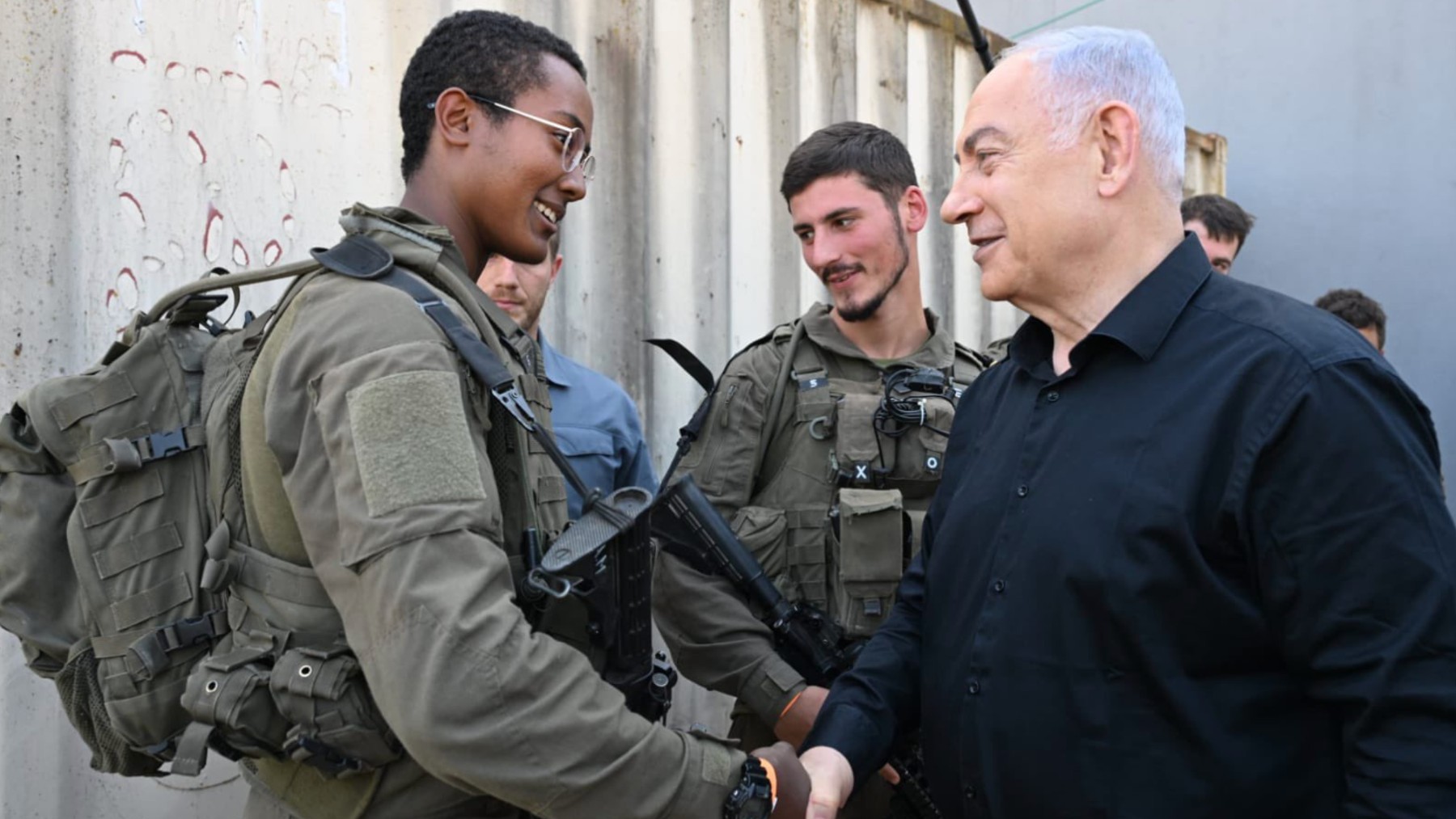 Benjamín Netanyahu en la frontera de Líbano.