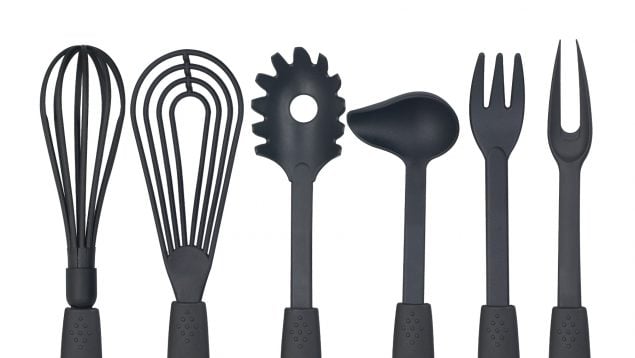 La razón por la que no paran de pedir que tiremos estos utensilios de cocina